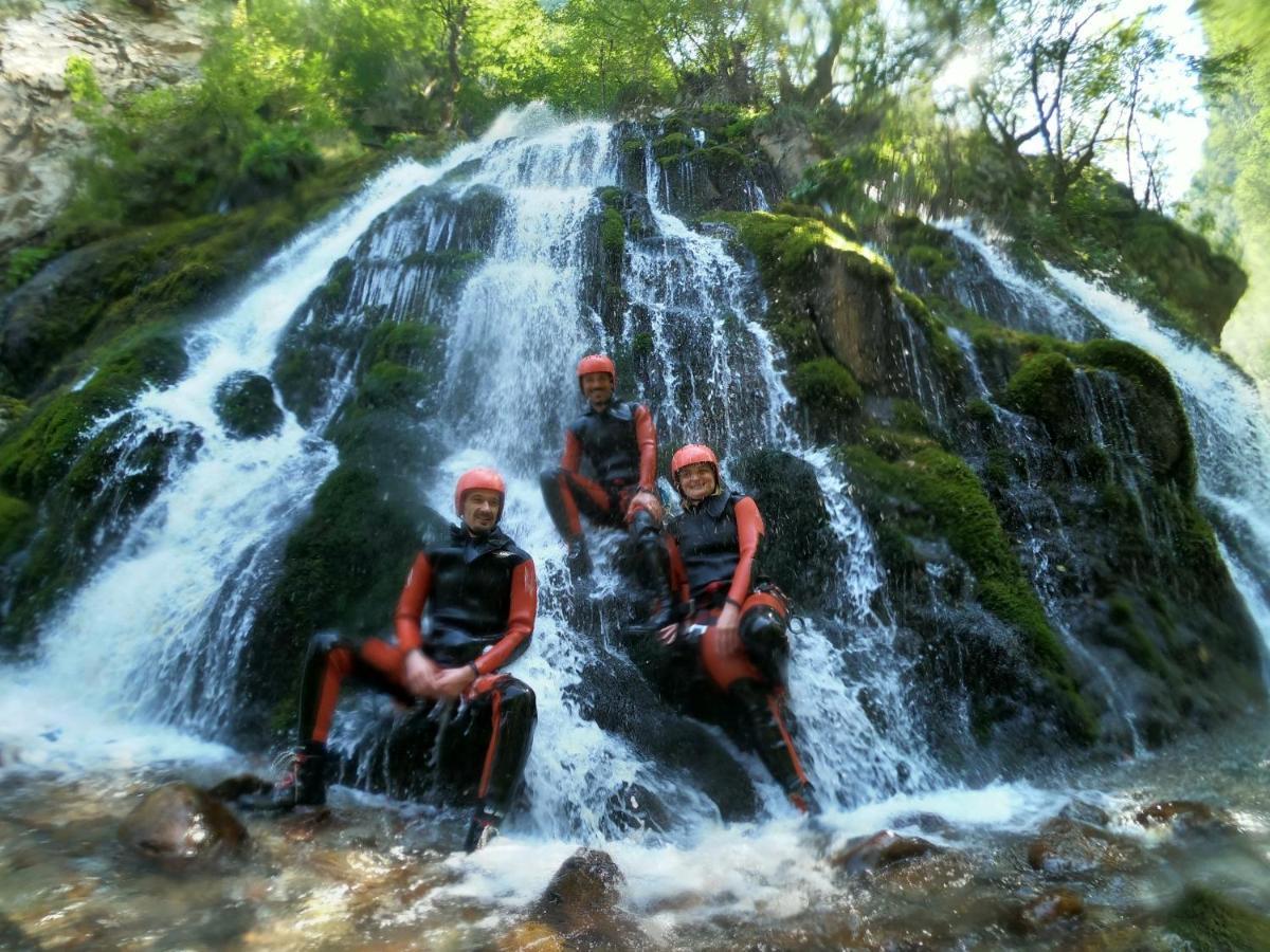 Hotel Rafting Tara Camp Highlander à Bastasi Extérieur photo